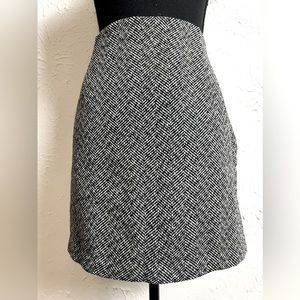 H&M Casual skirt with side zipper